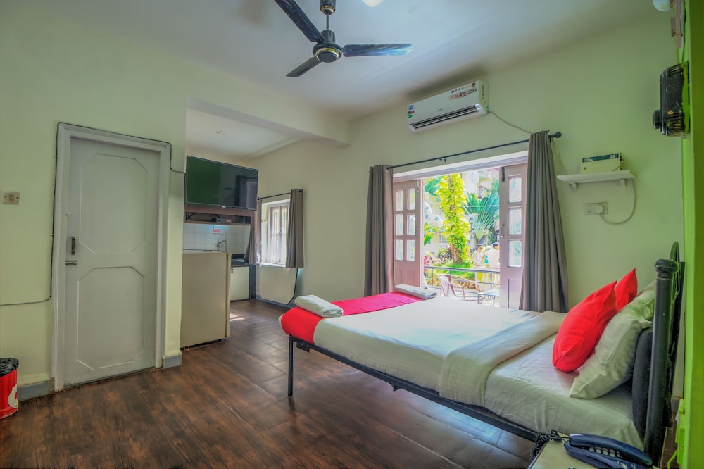 Deluxe Room (Ac) photo 2