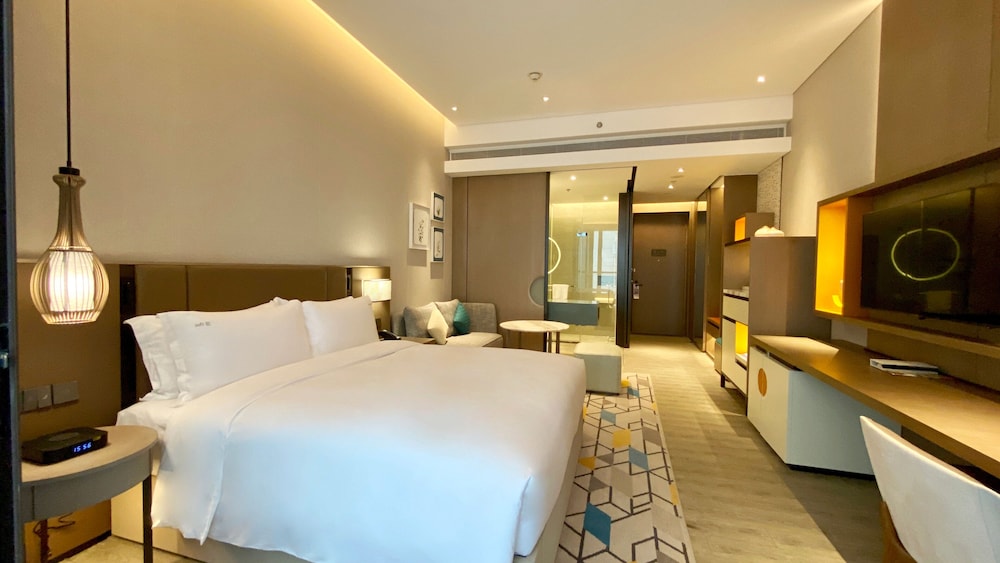 Standard Room, 1 King Bed - Photo 1