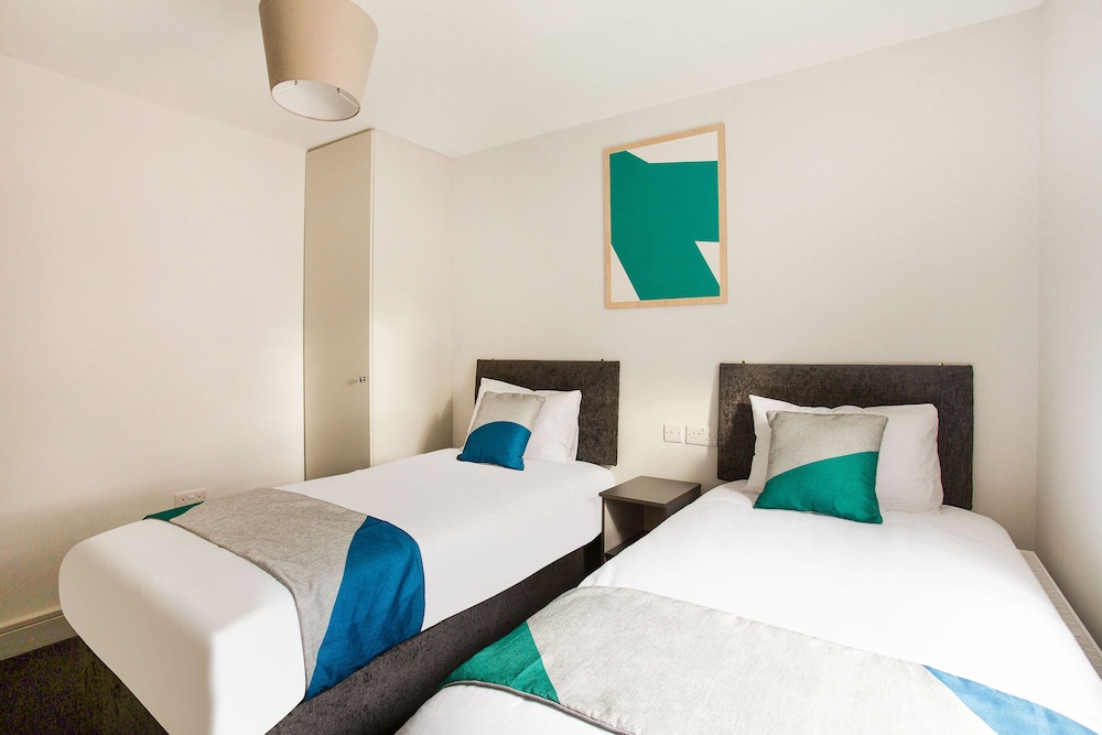 Classic Twin Room, Accessible, Ensuite photo 2