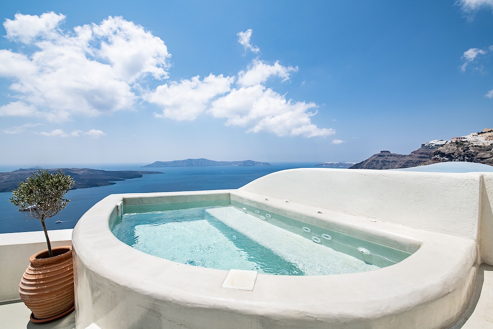 Pantelia Suite Caldera View (Hot tub) - Photo 5