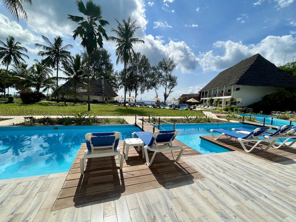 SWIM-UP