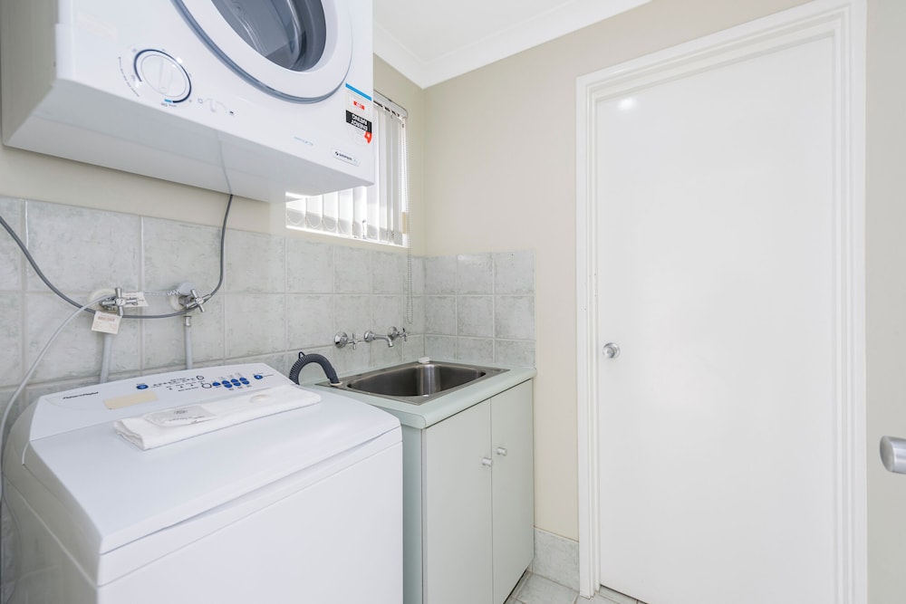 Family Villa, 2 Bedrooms, Jetted Tub - Photo 17