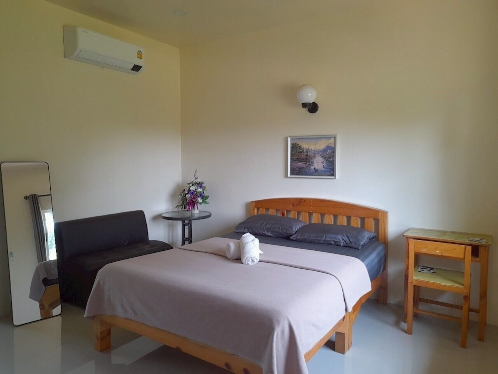 Classic Room, 1 King Bed