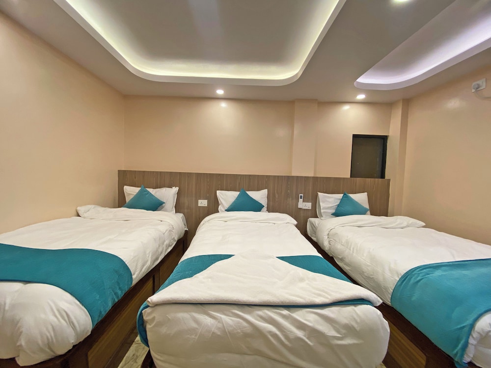 Deluxe Triple Room - Photo 5