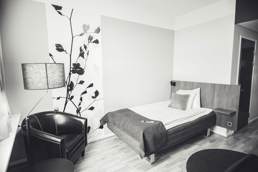 Economy Room, 1 Twin Bed, Non Smoking photo 1