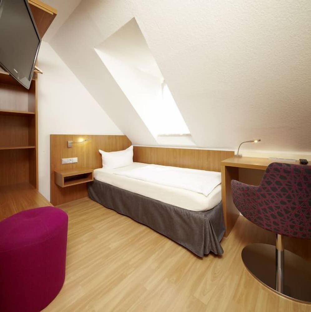 Single Room, Annex Building photo 1