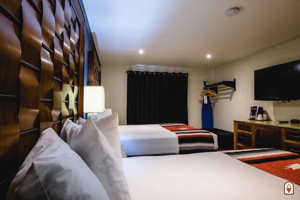 Standard Room, 2 Queen Beds (Double Queen Room) - Photo 5
