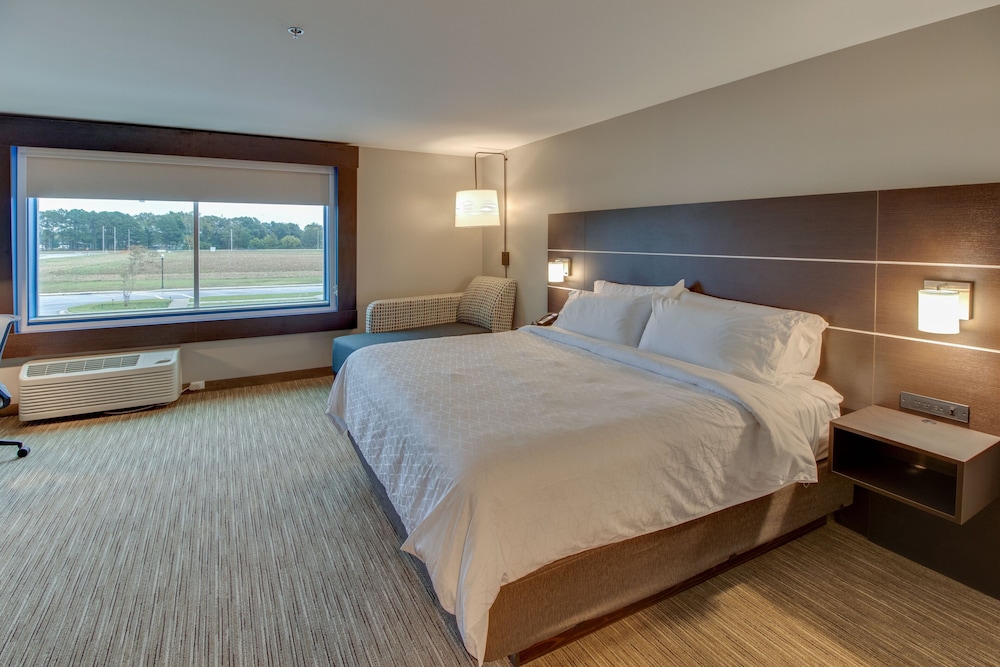 Standard Room, 1 King Bed, Accessible (Communications) - Photo 1