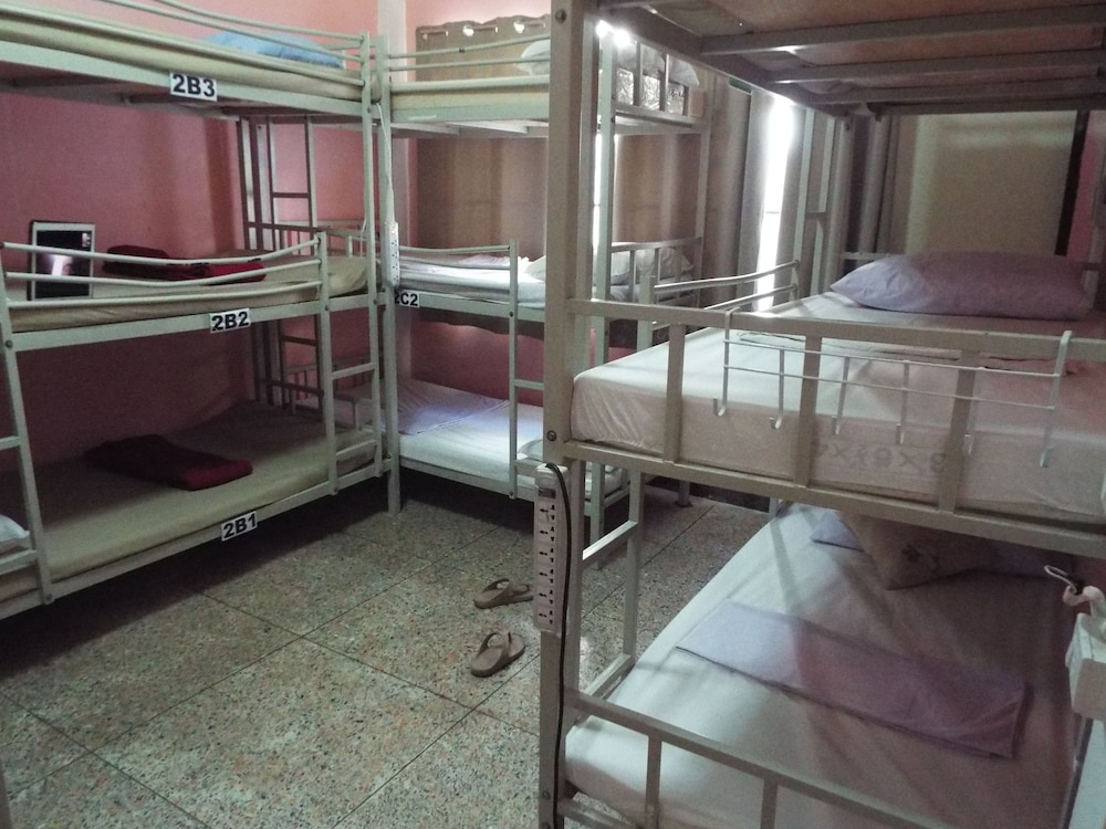 Bed in 12-Bed Mixed Dormitory Room with Air Conditioning photo 3