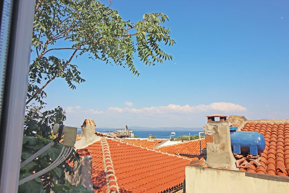 Standard Double Room, Partial Sea View photo 3
