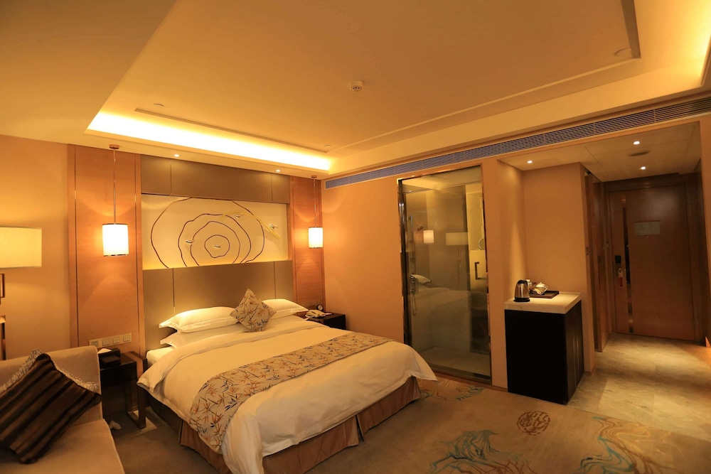 Room, 1 King Bed photo 2