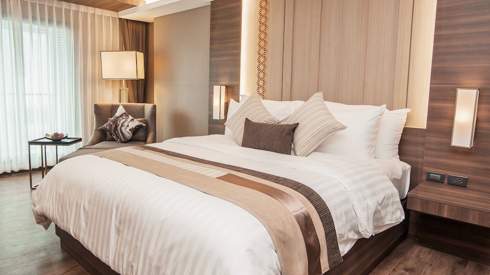 Premier Room (1 Double Bed) photo 2