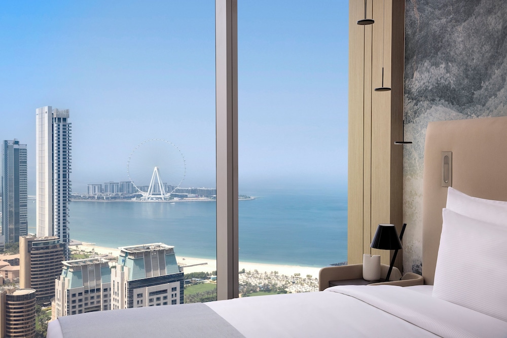 Premium Room, 1 King Bed, Club Lounge Access (High Floor)