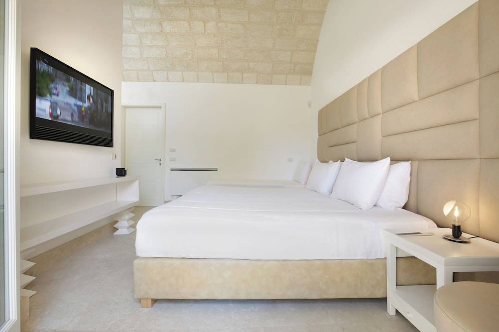 Deluxe Room, Patio photo 3