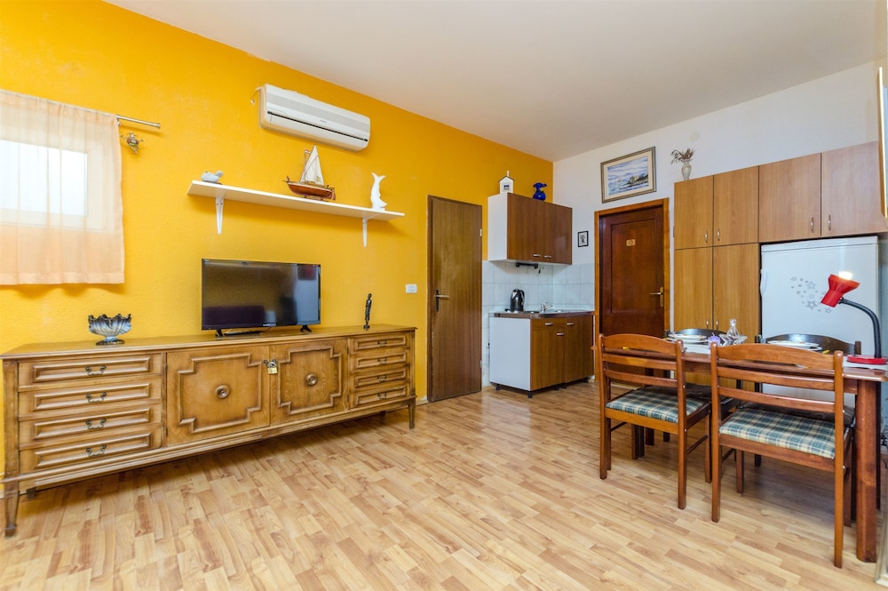 Apartment (A1) photo 3