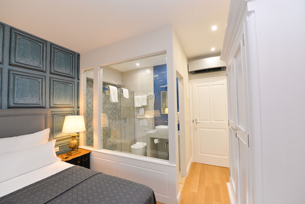 Double Room - Photo 7