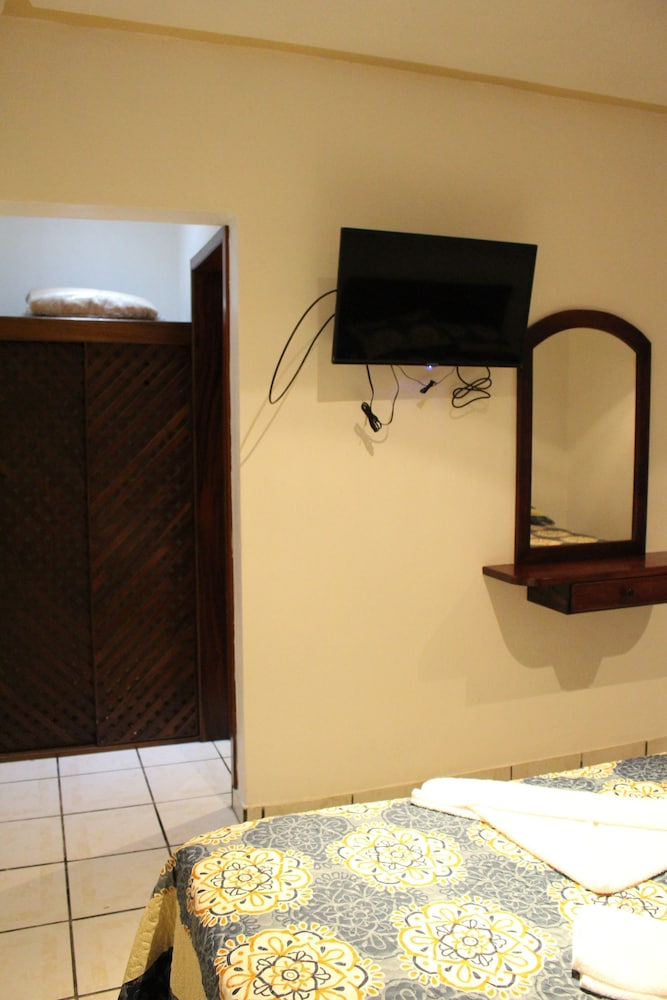 Classic Quadruple Room photo 2