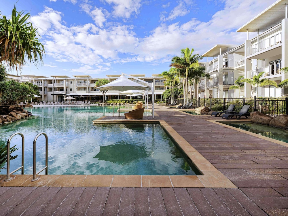2 Bedroom Pool View Dual Key - Photo 3