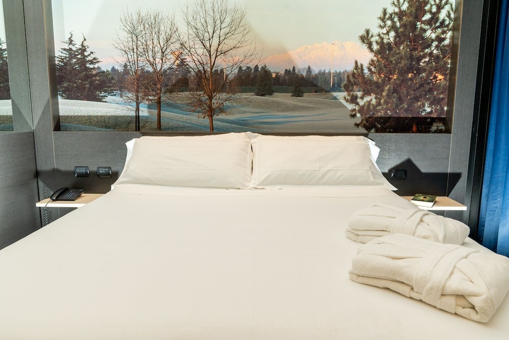 Standard Double Room, 1 Bedroom, Garden View - Photo 1