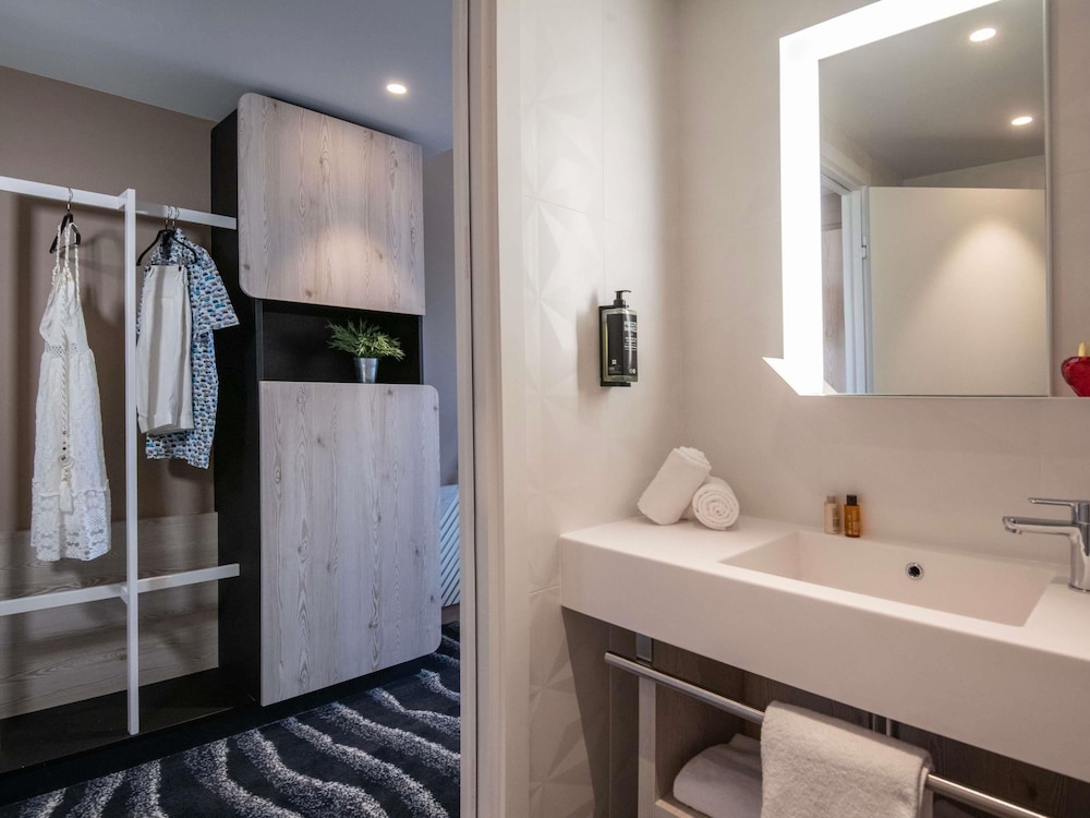 Premium Room, 2 Twin Beds, Balcony, Sea View photo 3