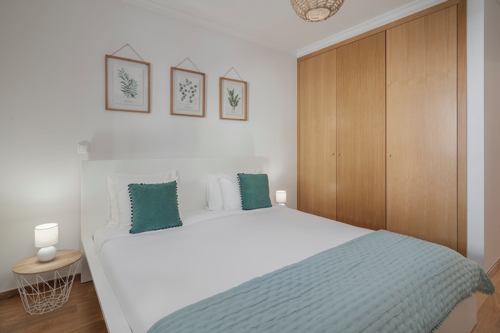Basic Apartment, 1 Queen Bed photo 2