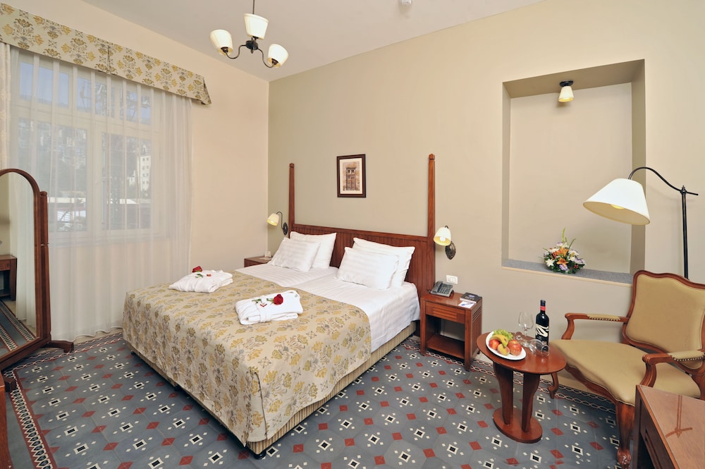 Deluxe Room - Photo 1