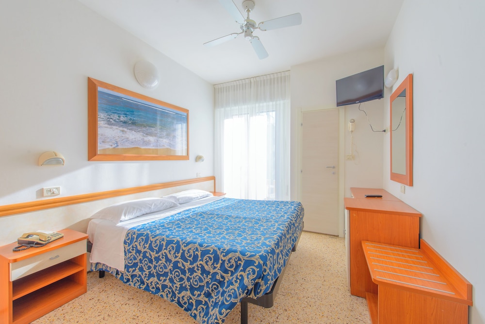 Standard Double or Twin Room, 1 Double Bed, Balcony