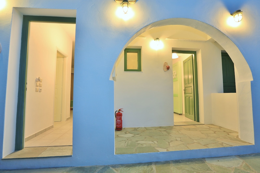 Triple Room, Garden View photo 3