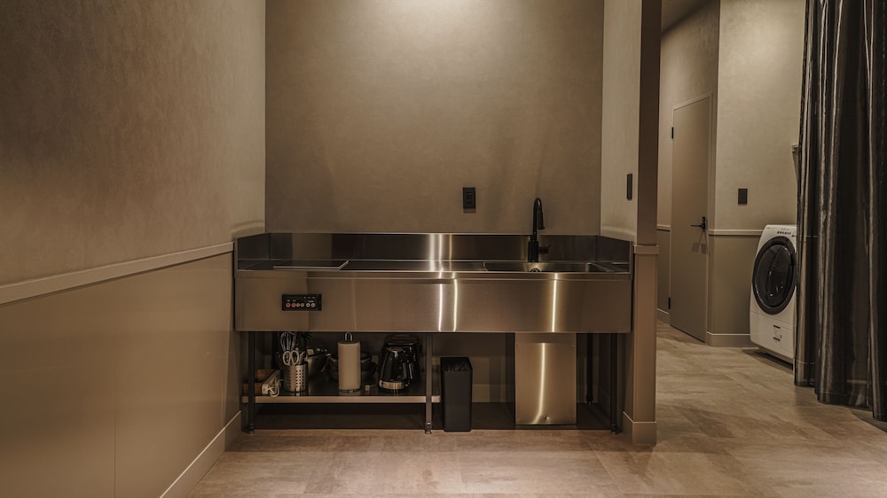 Aoka Condominium Suite - Photo 16