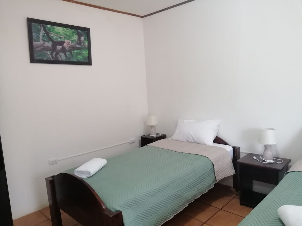 Traditional Triple Room, 1 Bedroom, Non Smoking, Ensuite photo 3
