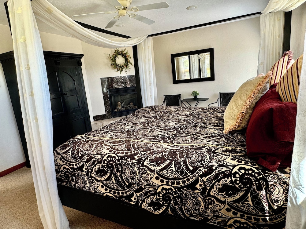 Room, Mountain View