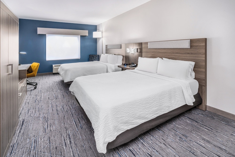 Suite, 2 Queen Beds, Accessible (Communications) photo 3