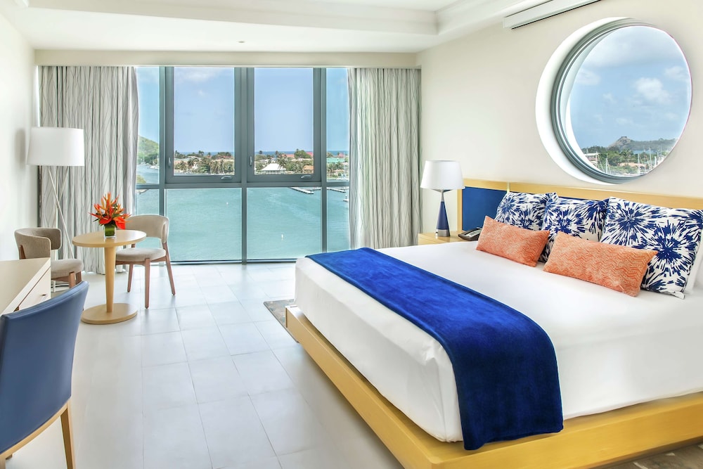 Room, 1 King Bed, Harbor View, Corner