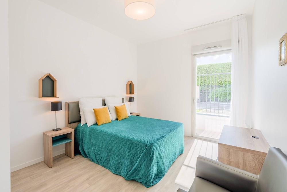 Suite, 2 Queen Beds, Non Smoking