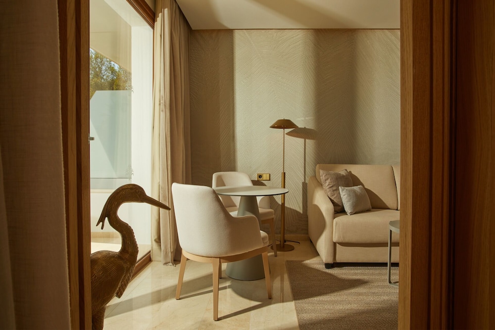 Suite Son Caliu Partial Sea View (VIP Lounge Included) - Photo 8