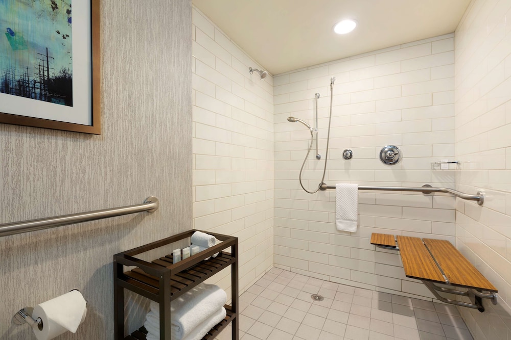Suite, 1 King Bed, Accessible, Bathtub (Mobility & Hearing) - Photo 2