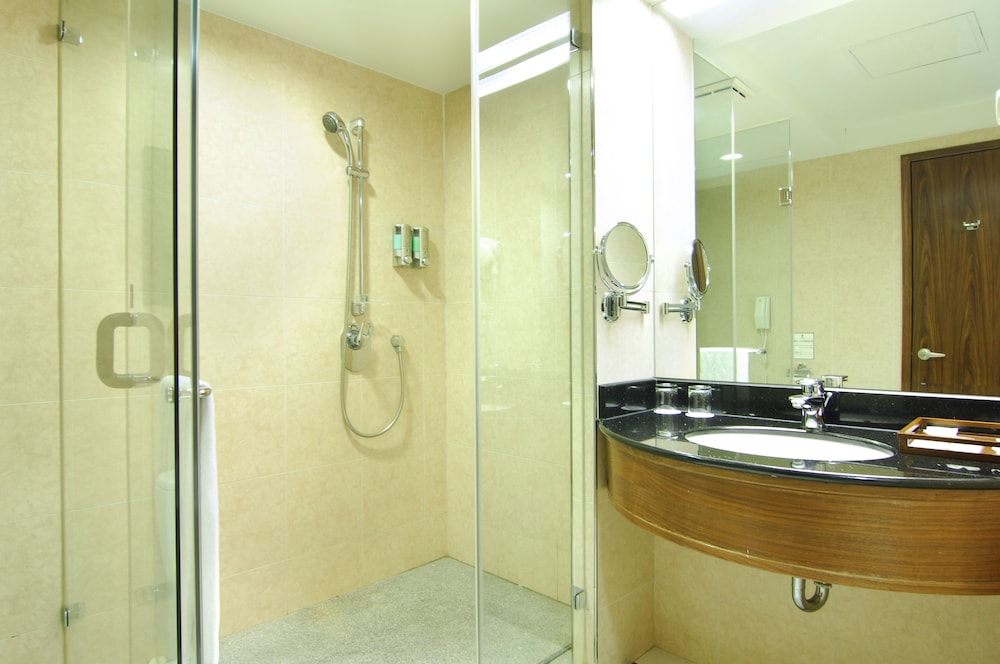 Deluxe Suite - Photo 3