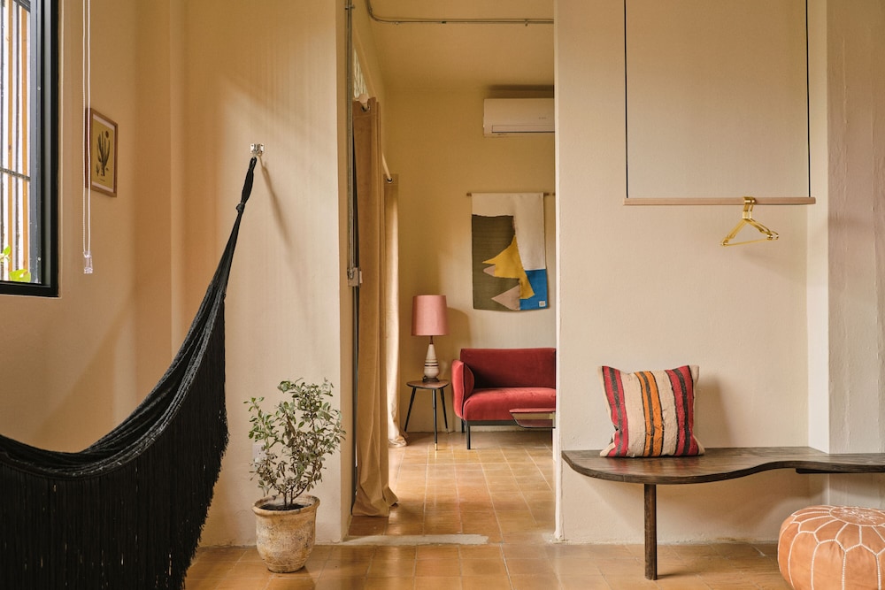 Signature Apartment photo 3