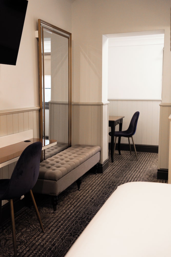 Queen Room with Ensuite