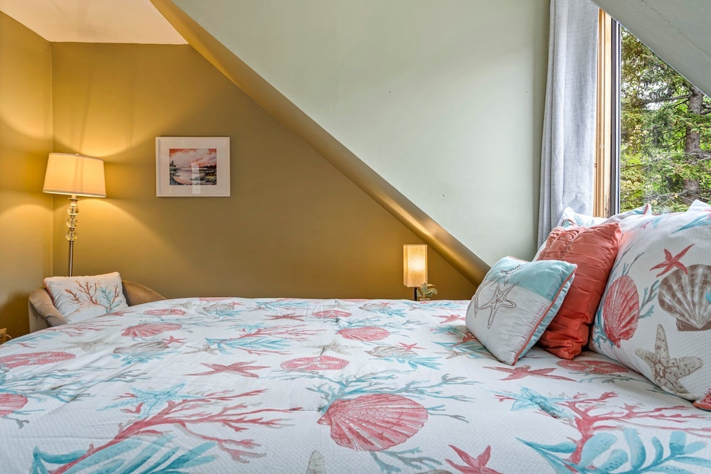 Family Apartment, Ocean View (Pet-Friendly) photo 2