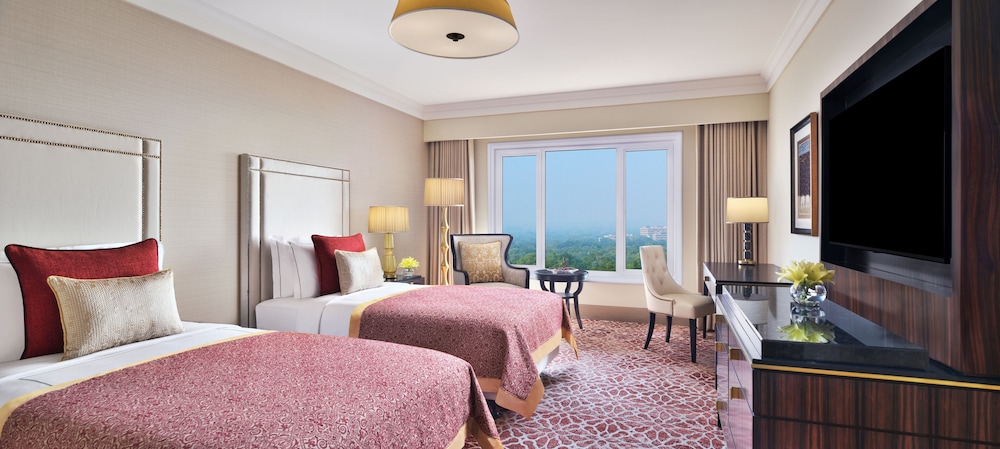 Taj Club, Executive Room, 2 Twin Beds, City View - Photo 1