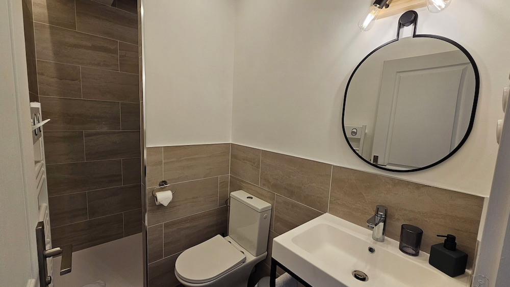 Double Room - Photo 4