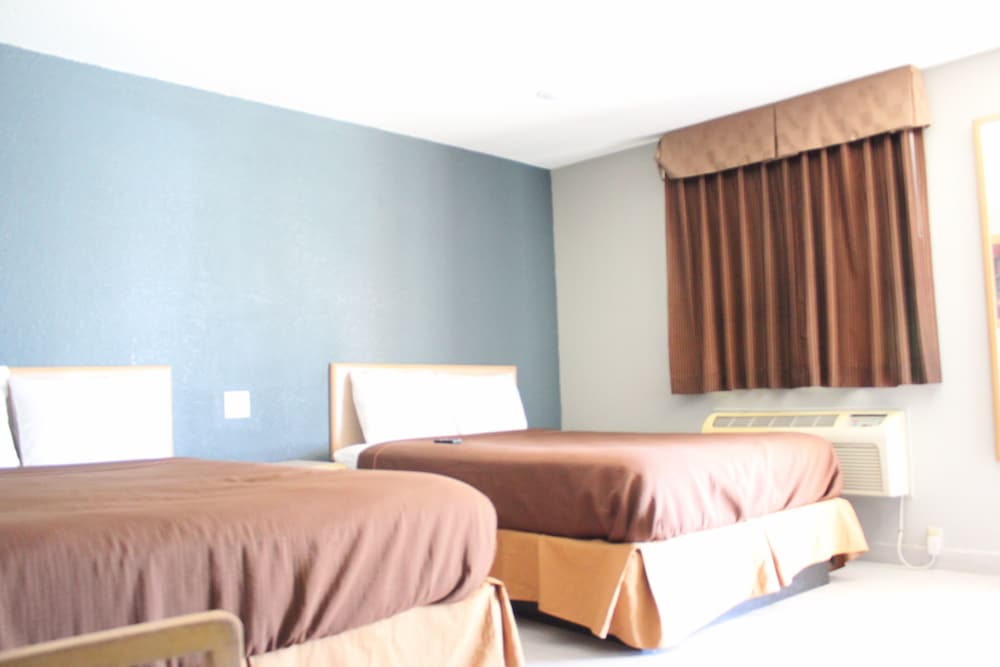 Executive Double Room, 2 Queen Beds, Non Smoking, Kitchenette photo 1