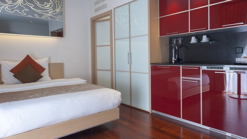Premium Single Room