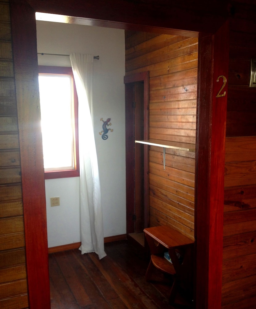 Standard Double Room, 1 Bedroom, Private Bathroom, Partial Sea View photo 2