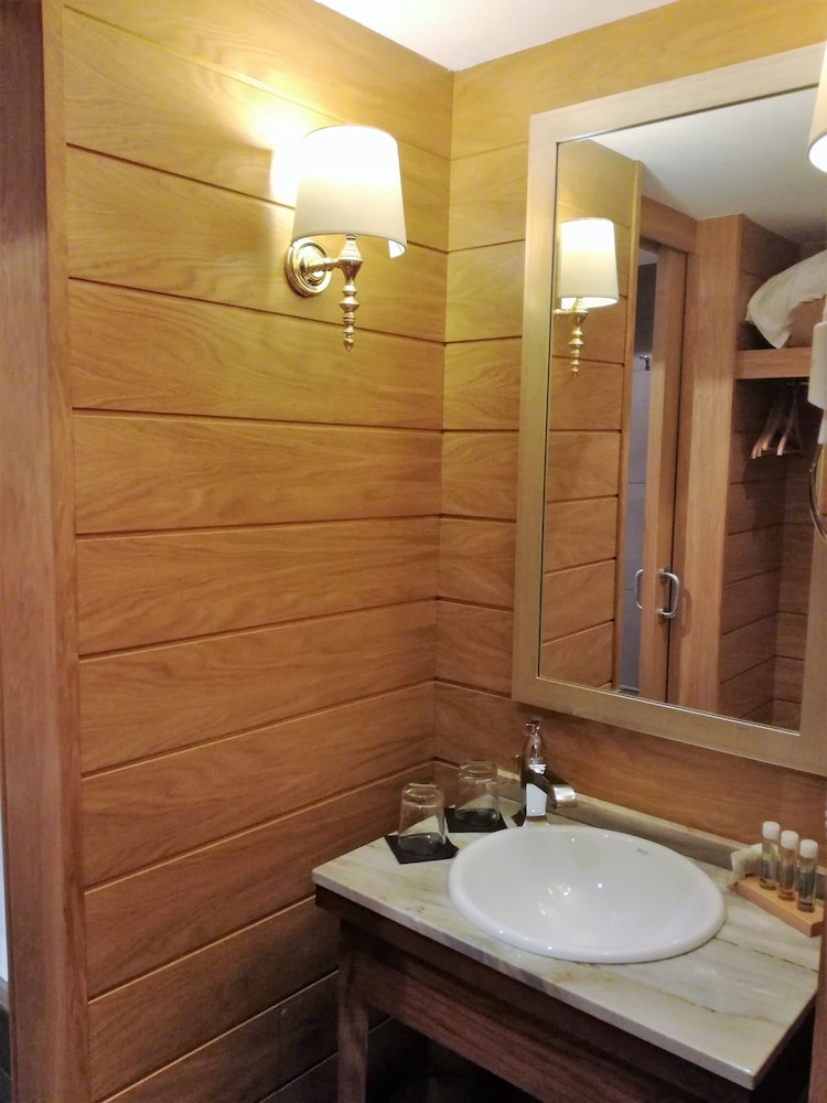 Double Room - Photo 12