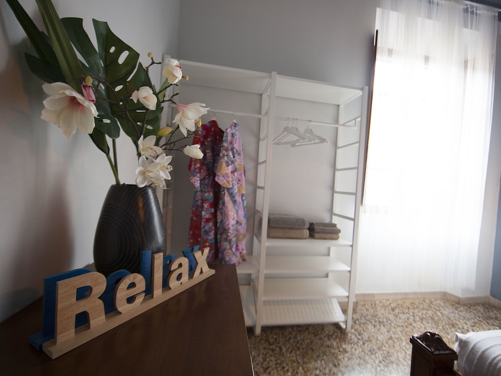 Comfort Room photo 3