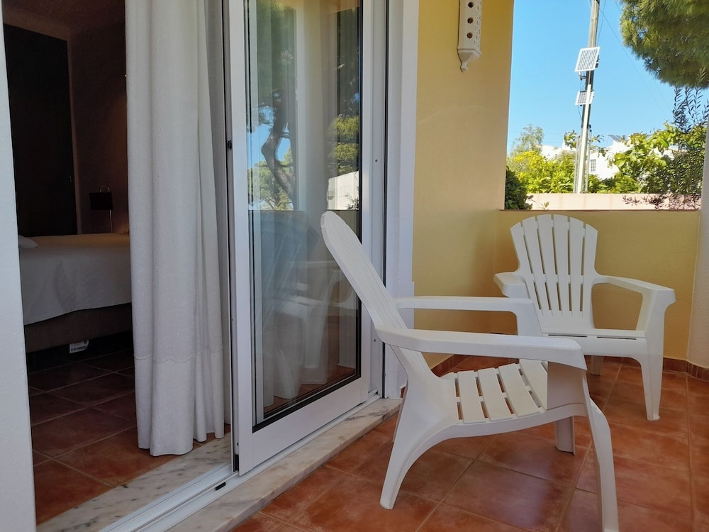 Studio Suite, Non Smoking, Garden View photo 3