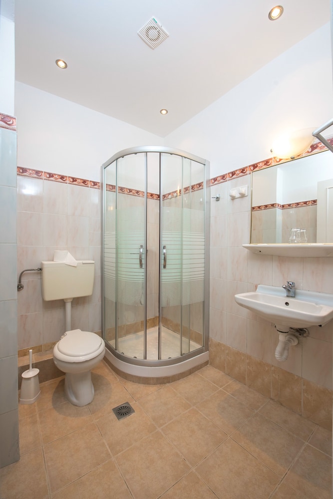 King Suite with balcony and sea view photo 3
