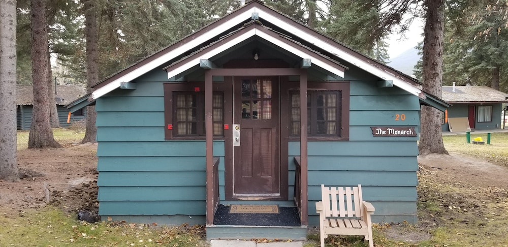 Basic Cabin (Standard Studio Cabin) photo 1